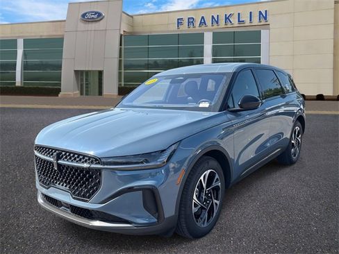 New 2025 Lincoln Nautilus Premier w/ Equipment Group 102A image 3