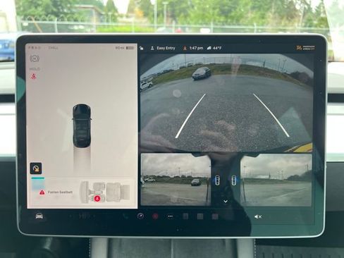 Used 2022 Tesla Model Y Long Range image 27