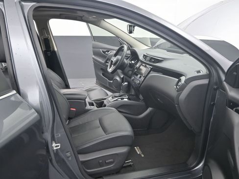 Used 2022 Nissan Rogue Sport SL w/ Premium Package image 20