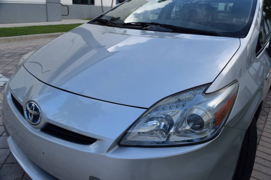 Used 2010 Toyota Prius Two w/ Preferred Accessory Pkg FWD image 11