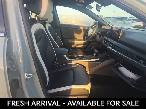 Used 2025 Kia K4 EX FWD image 12