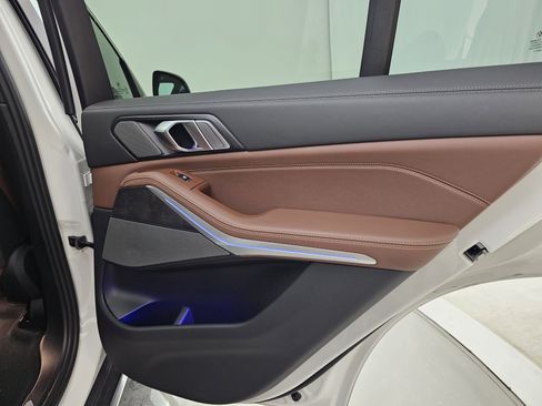 Used 2024 BMW X5 xDrive40i w/ Premium Package image 33