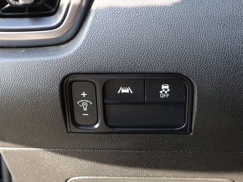 Used 2023 Kia Sorento LX image 15