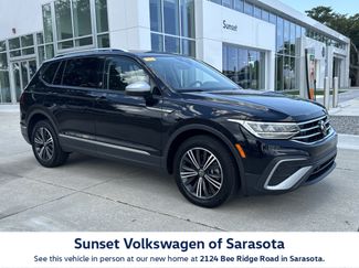 Certified 2024 Volkswagen Tiguan Wolfsburg Edition AWD/4WD video 1
