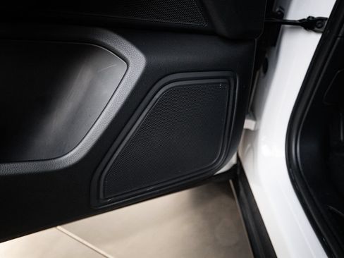 Certified 2023 Porsche Macan AWD/4WD image 21