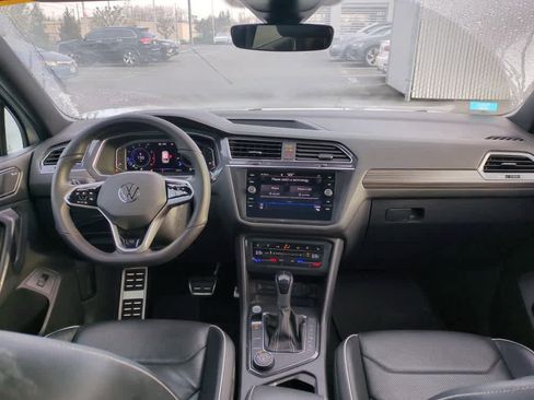 Used 2022 Volkswagen Tiguan SEL R-Line image 5