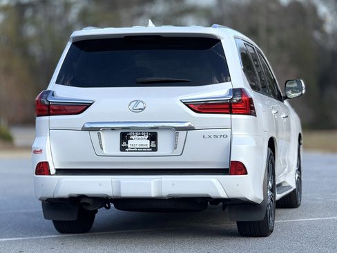 Used 2020 Lexus LX 570 4WD w/ Luxury Package image 6