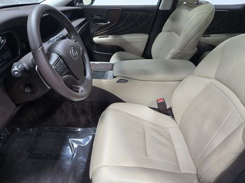 Used 2019 Lexus LS 500 image 10