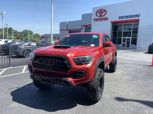 Used 2017 Toyota Tacoma TRD Pro AWD/4WD image 1