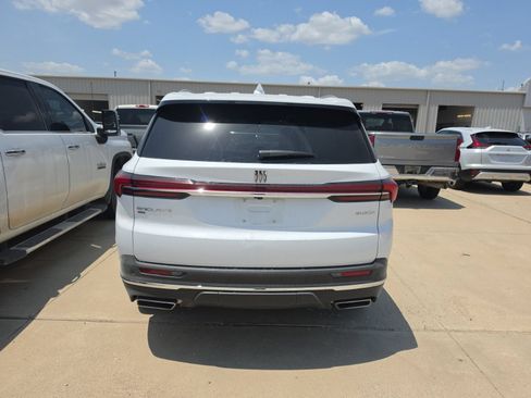 Used 2026 Buick Enclave Preferred AWD/4WD image 4