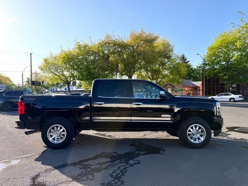 Used 2018 Chevrolet Silverado 1500 High Country AWD/4WD image 5