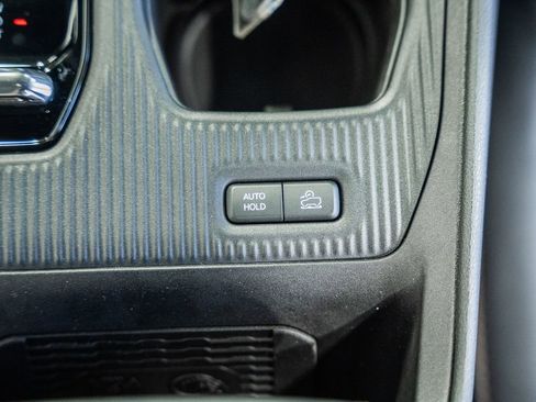 New 2026 Jeep Cherokee Overland image 28