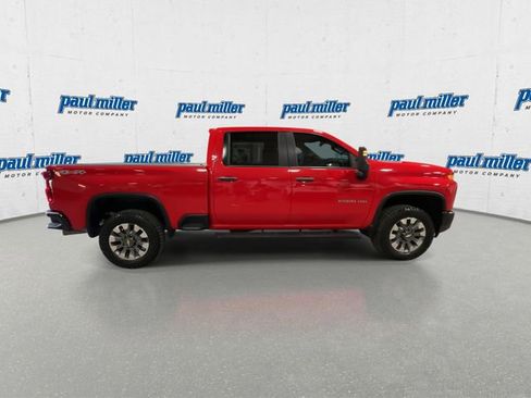 Used 2022 Chevrolet Silverado 2500 Custom w/ Custom Value Package AWD/4WD image 13