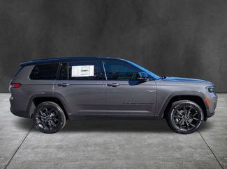 Used 2025 Jeep Grand Cherokee L Limited AWD/4WD video 3