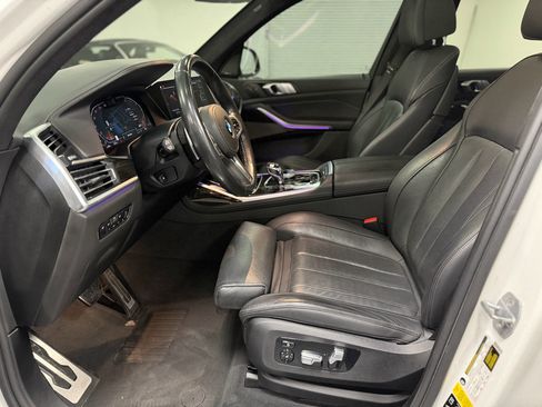 Used 2019 BMW X7 xDrive50i w/ M Sport Package image 16