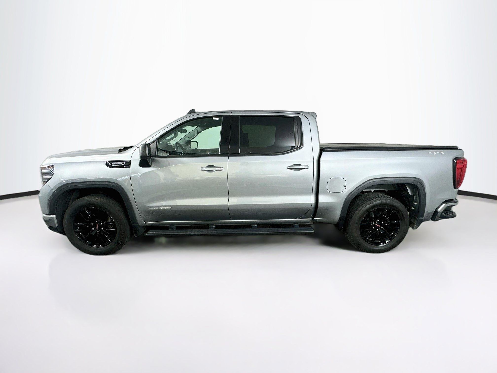 Used 2025 GMC Sierra 1500 Elevation AWD/4WD image 4