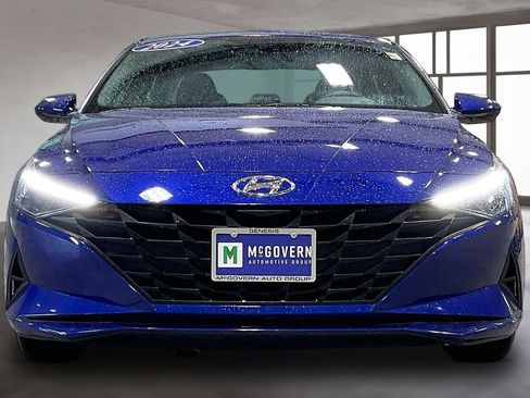 Used 2023 Hyundai Elantra SEL FWD image 2