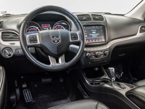 Used 2019 Dodge Journey Crossroad w/ Popular Equipment Group FWD image 8