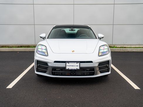 Used 2025 Porsche Panamera 4 image 6