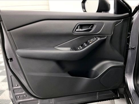 New 2025 Nissan Rogue S image 29