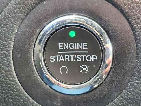 Used 2019 Ford Explorer XLT w/ Equipment Group 202A image 28