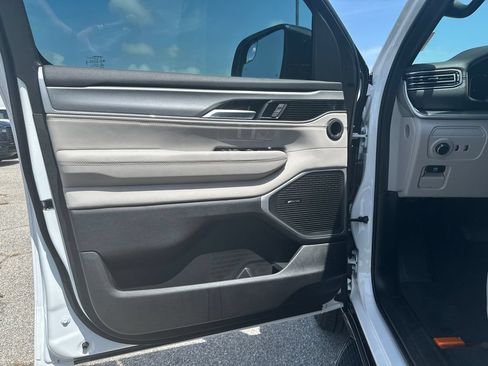 New 2026 Jeep Grand Wagoneer 2WD w/ Premium Group I image 11