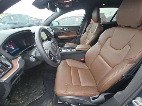 Used 2025 Volvo V60 B5 Cross Country Plus AWD/4WD image 5