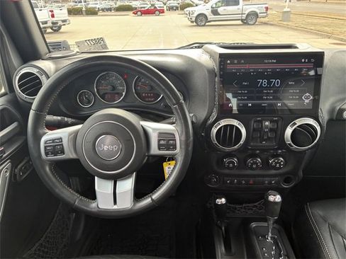 Used 2016 Jeep Wrangler Unlimited Rubicon image 23