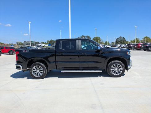 Used 2022 Chevrolet Silverado 1500 LT image 9