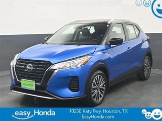 Used 2024 Nissan Kicks SV image 1