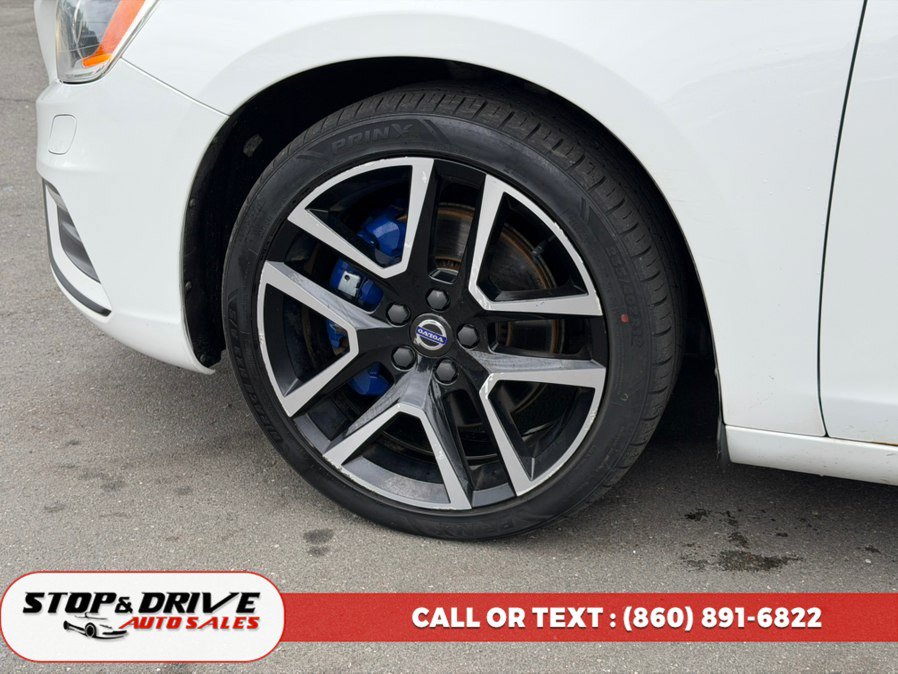 Used 2017 Volvo S60 T5 Dynamic AWD/4WD image 9