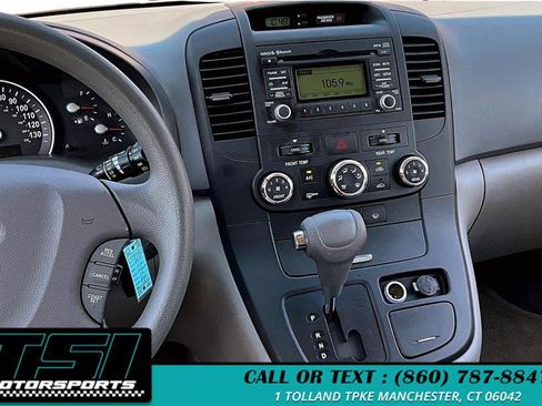 Used 2014 Kia Sedona LX image 6