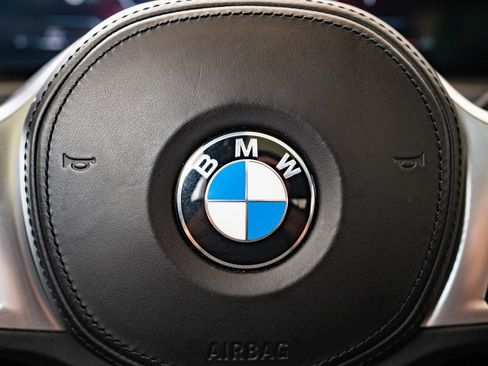 Used 2023 BMW M340i image 25