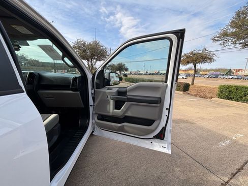 Used 2015 Ford F150 XL w/ Equipment Group 101A Mid image 17