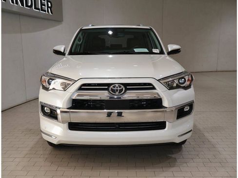 Used 2024 Toyota 4Runner Limited AWD/4WD image 7