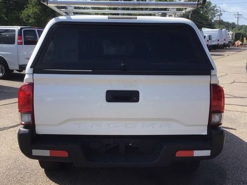 Used 2019 Toyota Tacoma SR RWD image 4