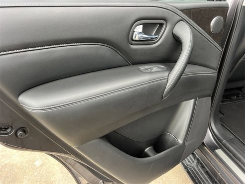 Used 2024 INFINITI QX80 Luxe image 18