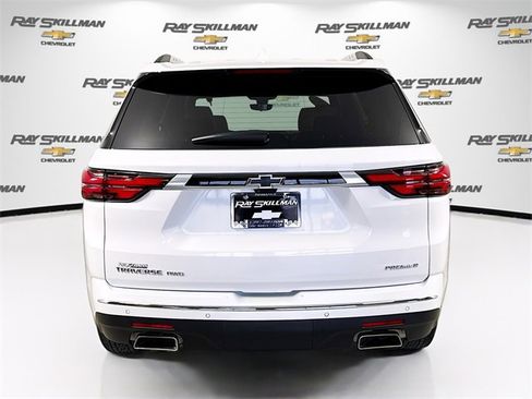 Used 2023 Chevrolet Traverse Premier image 6