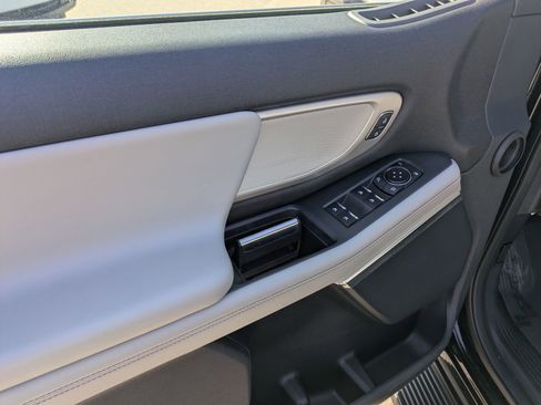 Certified 2025 Ford Expedition Active image 13