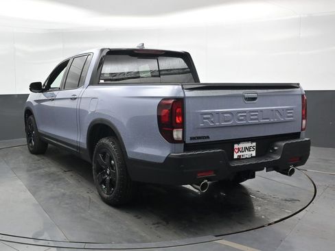 New 2026 Honda Ridgeline Black Edition image 8