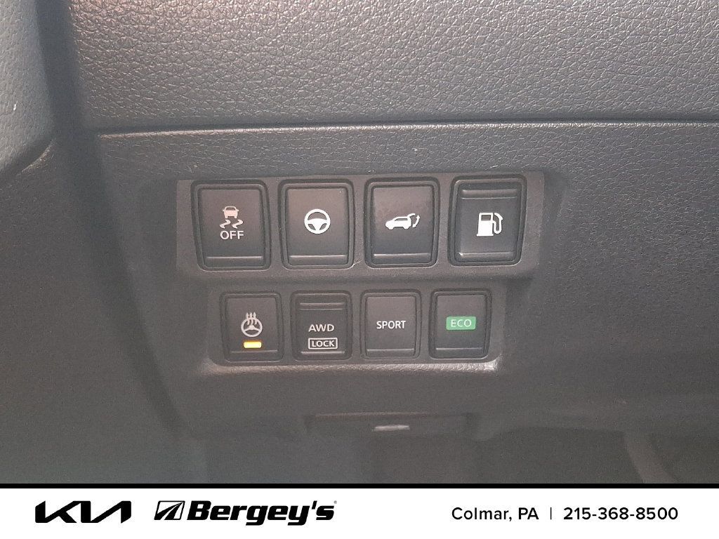 Used 2019 Nissan Rogue SV w/ Premium Package AWD/4WD image 25