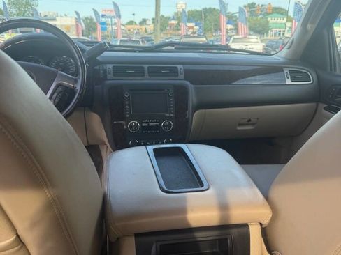 Used 2012 GMC Sierra 2500 Denali w/ Suspension Package, Off-Road AWD/4WD image 16