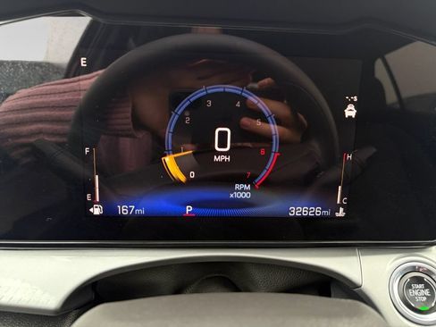 Used 2025 Chevrolet Trax LT FWD image 19