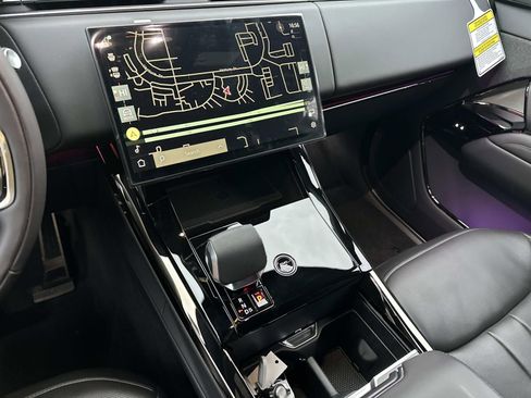 New 2026 Land Rover Range Rover Sport Dynamic SE image 14