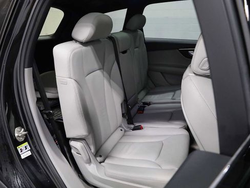 Used 2023 Audi Q7 2.0T Premium Plus w/ Premium Plus Package image 34