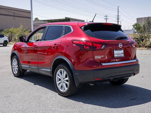 Used 2018 Nissan Rogue Sport S w/ S Appearance Package FWD image 6