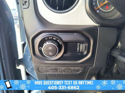 Used 2024 Jeep Gladiator Sport image 18