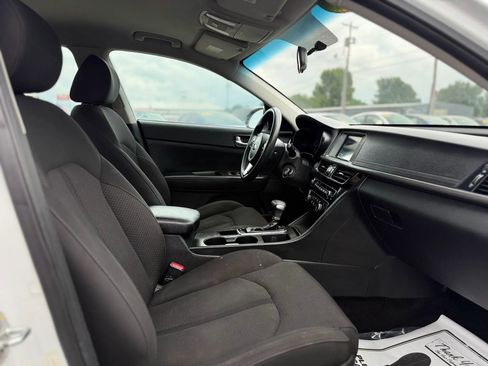 Used 2018 Kia Optima LX FWD image 23