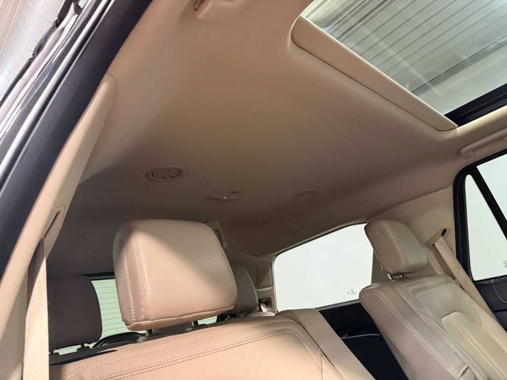Used 2024 Ford Expedition Limited AWD/4WD image 15