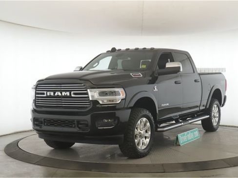 Used 2020 RAM 2500 Laramie image 10